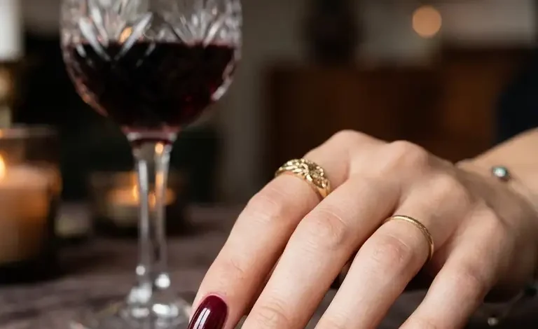 30 Chic Almond Wine Nails: Ideas for a Refined and Modern Manicure 30 Chic Almond Wine Nails: Ideas for a Refined and Modern Manicure
