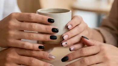 25 Effortless Simple Black Nails: Ideas That Are Stylish Without Trying Too Hard