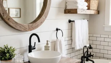 24 Best Farmhouse Bathroom Ideas to Inspire You