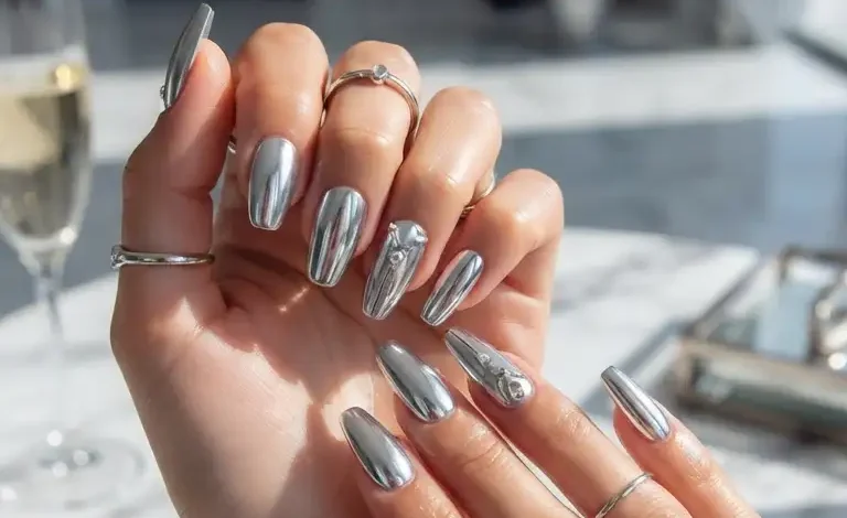 Silver Chrome Nails 2027 – Best Metallic Designs, Short & Long Styles, Acrylic and Gel Polish Ideas Silver Chrome Nails 2027 – Best Metallic Designs, Short & Long Styles, Acrylic and Gel Polish Ideas
