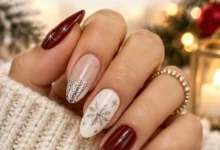 25+ December Nail Ideas to Match Your Mood, From Cozy to Party-Ready