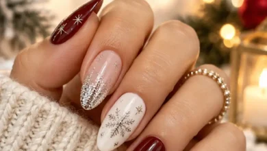 25+ December Nail Ideas to Match Your Mood, From Cozy to Party-Ready 25+ December Nail Ideas to Match Your Mood, From Cozy to Party-Ready