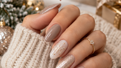 19 Neutral December Nail Ideas That Go With Every Holiday Outfit 19 Neutral December Nail Ideas That Go With Every Holiday Outfit